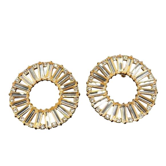 J. Crew Clear Crystal Baguette Round Pinwheel Forward Hoop Pierced
Earrings - Picture 1 of 8